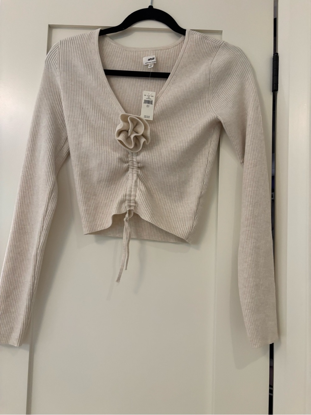 NWT Aerie cropped rosette sweater- size small